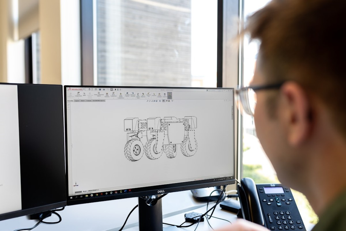 Services Ui Ux Design Services Uiuxdesignservicesfeatures representative illustration